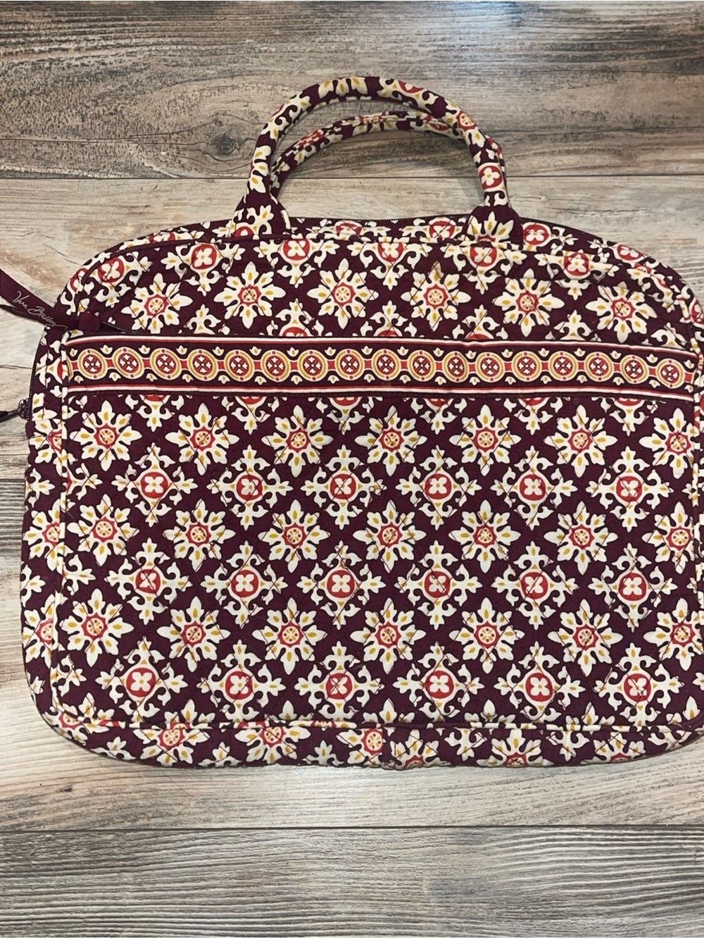 Vera Bradley Quilted Laptop Case Medallion Pattern Maroon Padded Sleeve Handbag